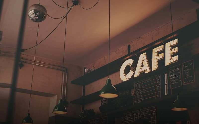 Franchiseketens in de horeca: waarom vestigingen onzichtbaar zijn voor AI